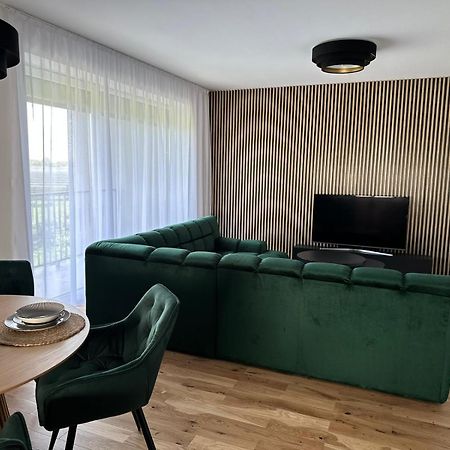 Luxury Apartment - Astro Dunajská Streda Esterno foto