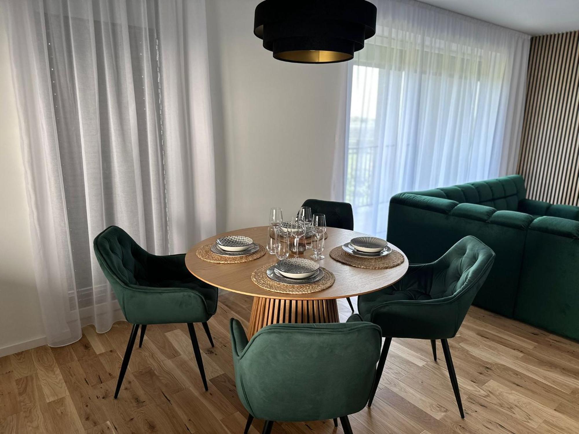 Luxury Apartment - Astro Dunajská Streda Esterno foto