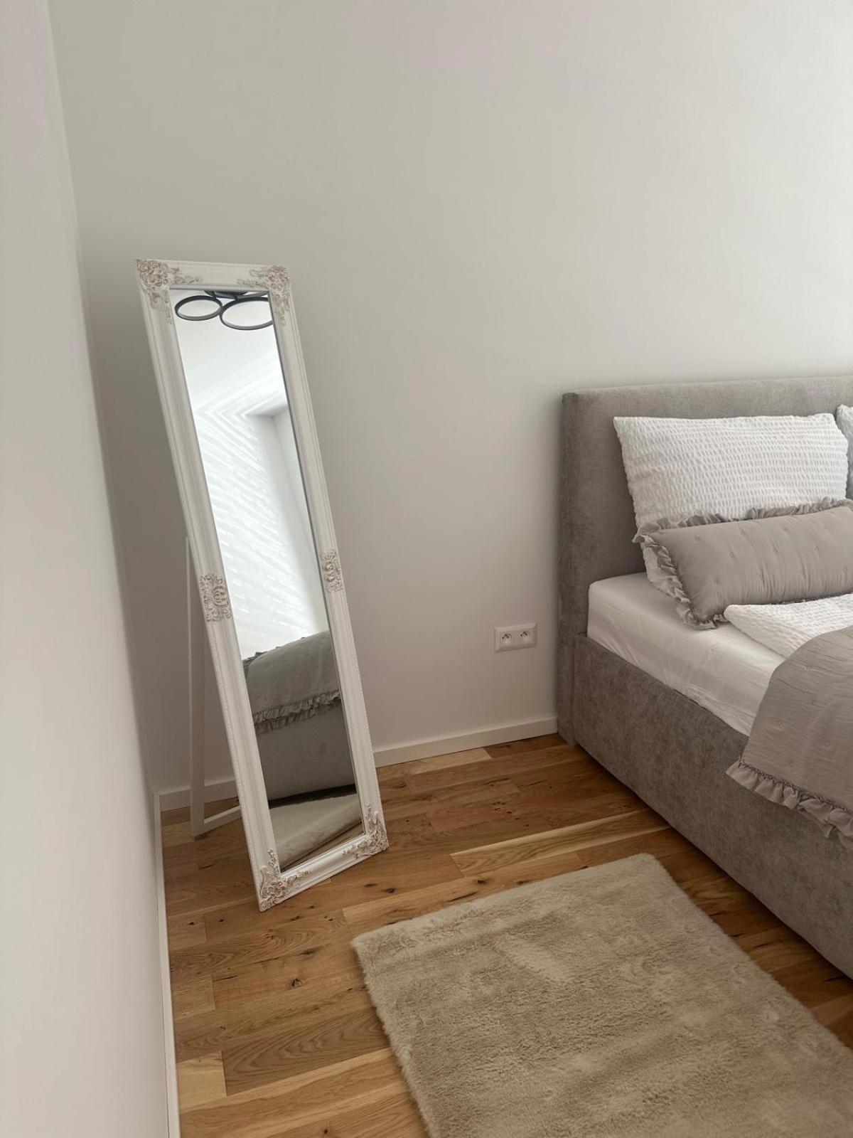 Luxury Apartment - Astro Dunajská Streda Esterno foto
